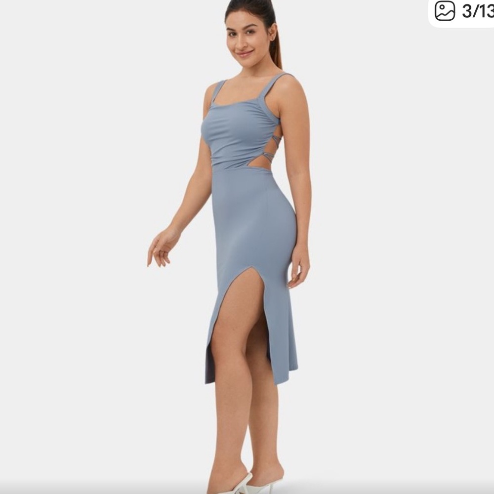 HALARA Light Blue Ruched Lace-Up Midi Dress